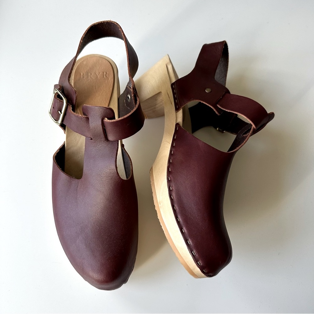 EUC BRYR wood leather clogs sz 41